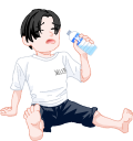 水を飲む男子生徒